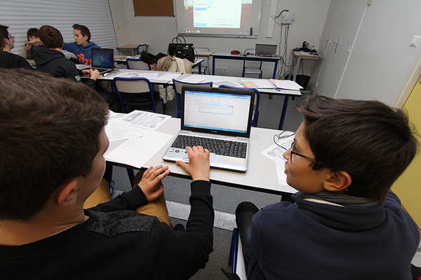 Collège Allier classe numérique